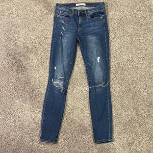 Gap ripped skinny jeans